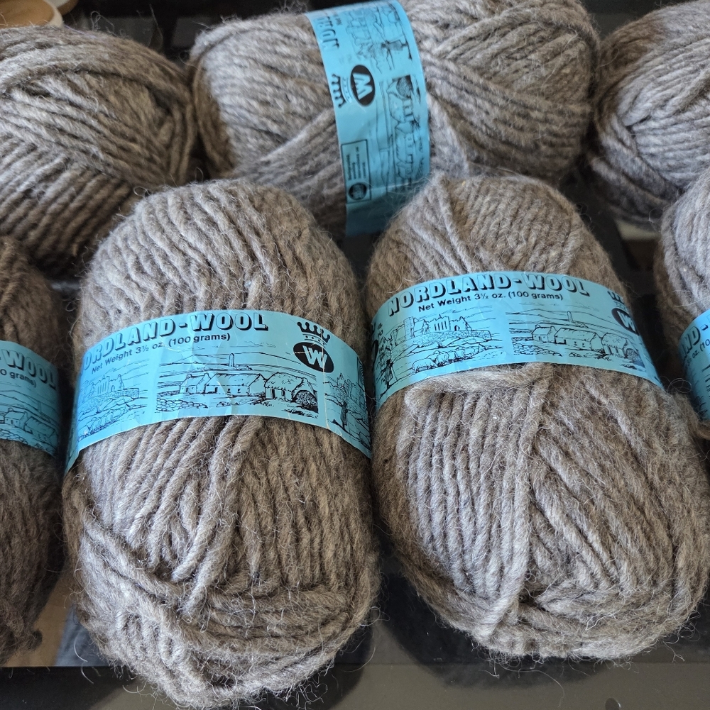 Nordland Wool Yarn 100g (3.5 oz) Gray Natural Fiber Knitting Crochet 7 Skeins